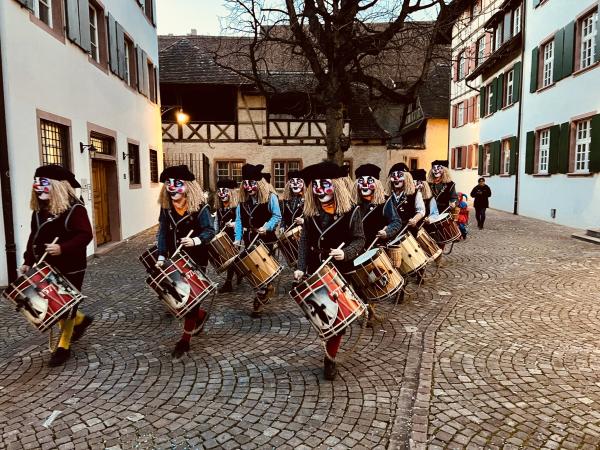 04DDA900-E57C-4E31-B6E5-F2D9435AA97C