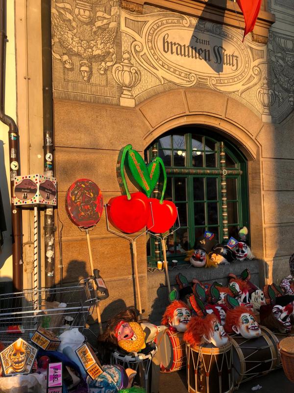 13E5D3B3-F0DA-4D9B-8057-5B7E9E519A53