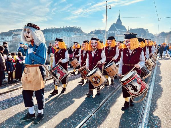 76E5B007-4E25-424A-92DD-B5E34037BC58