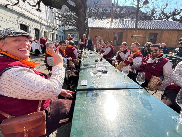 889CFDB6-D0E9-41E8-BD81-4B898A282184